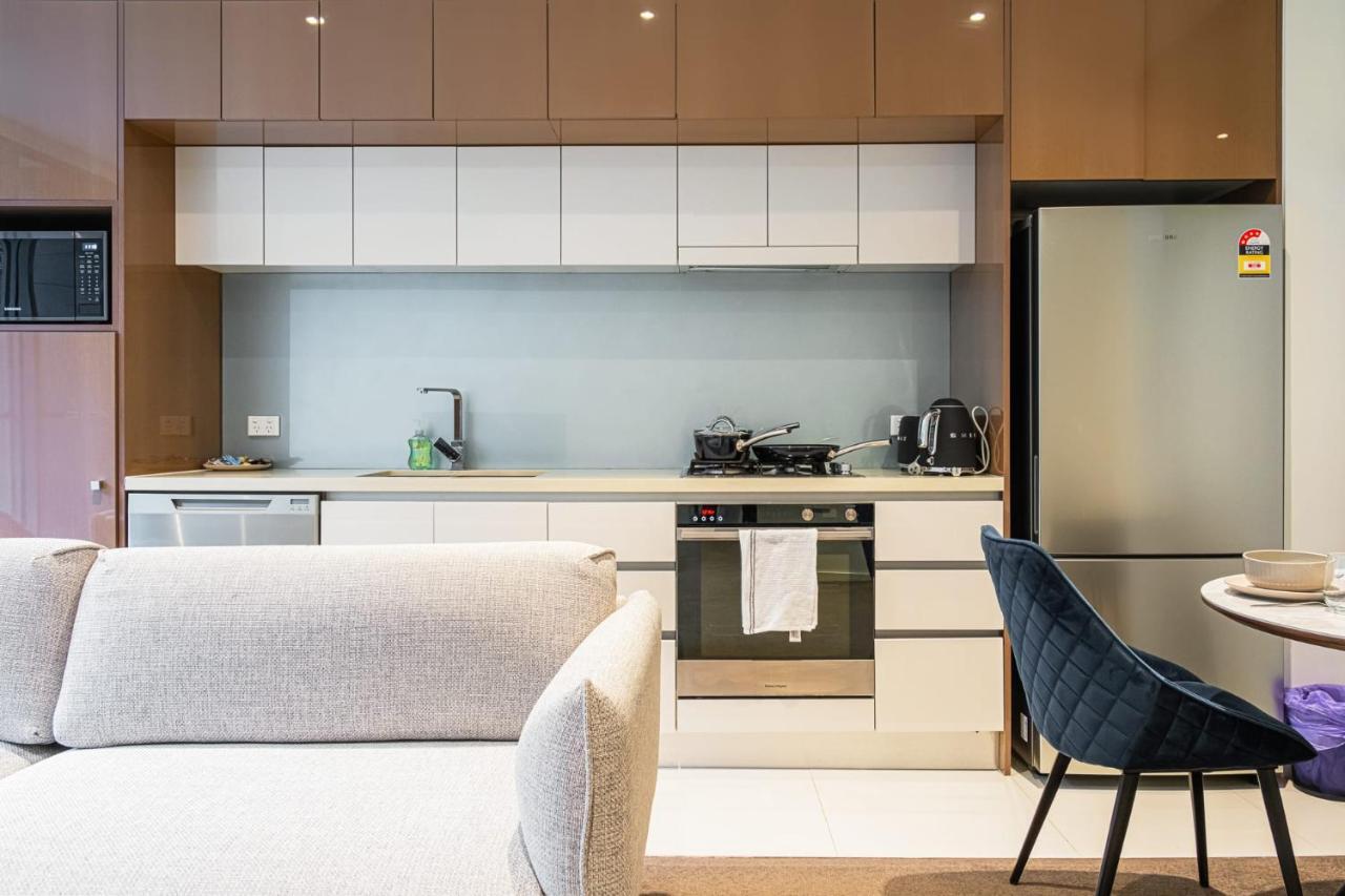 Modern Urban Retreat 1br Near Chatswood Sydney